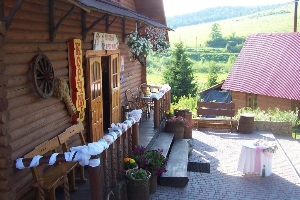 Boykivskiy Dvir Hotel Yasenitsa Zamkova Zewnętrze zdjęcie