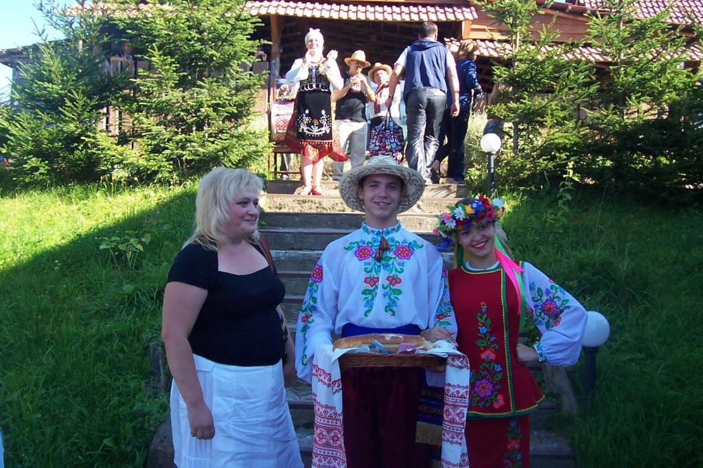 Boykivskiy Dvir Hotel Yasenitsa Zamkova Zewnętrze zdjęcie