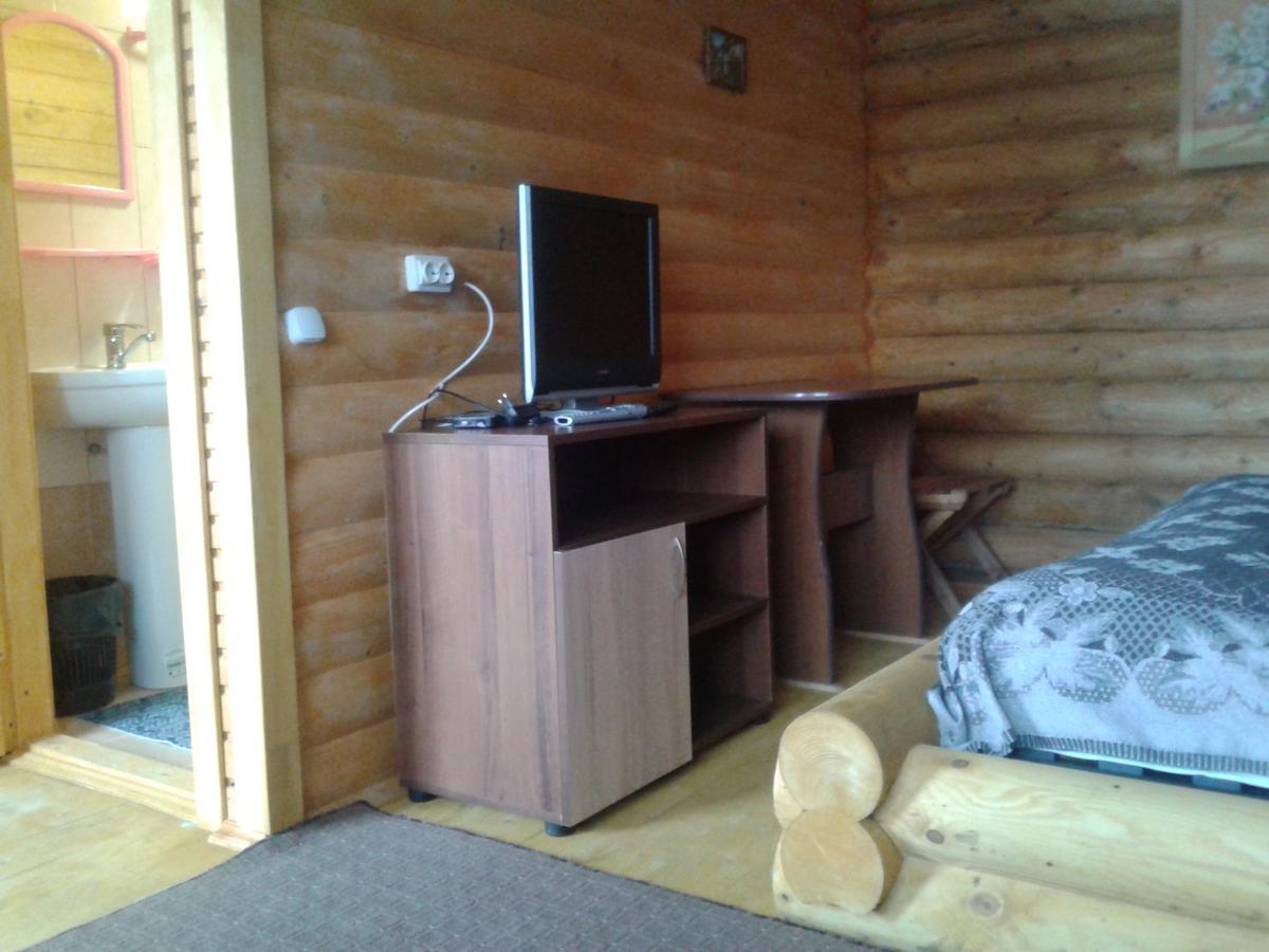 Boykivskiy Dvir Hotel Yasenitsa Zamkova Zewnętrze zdjęcie